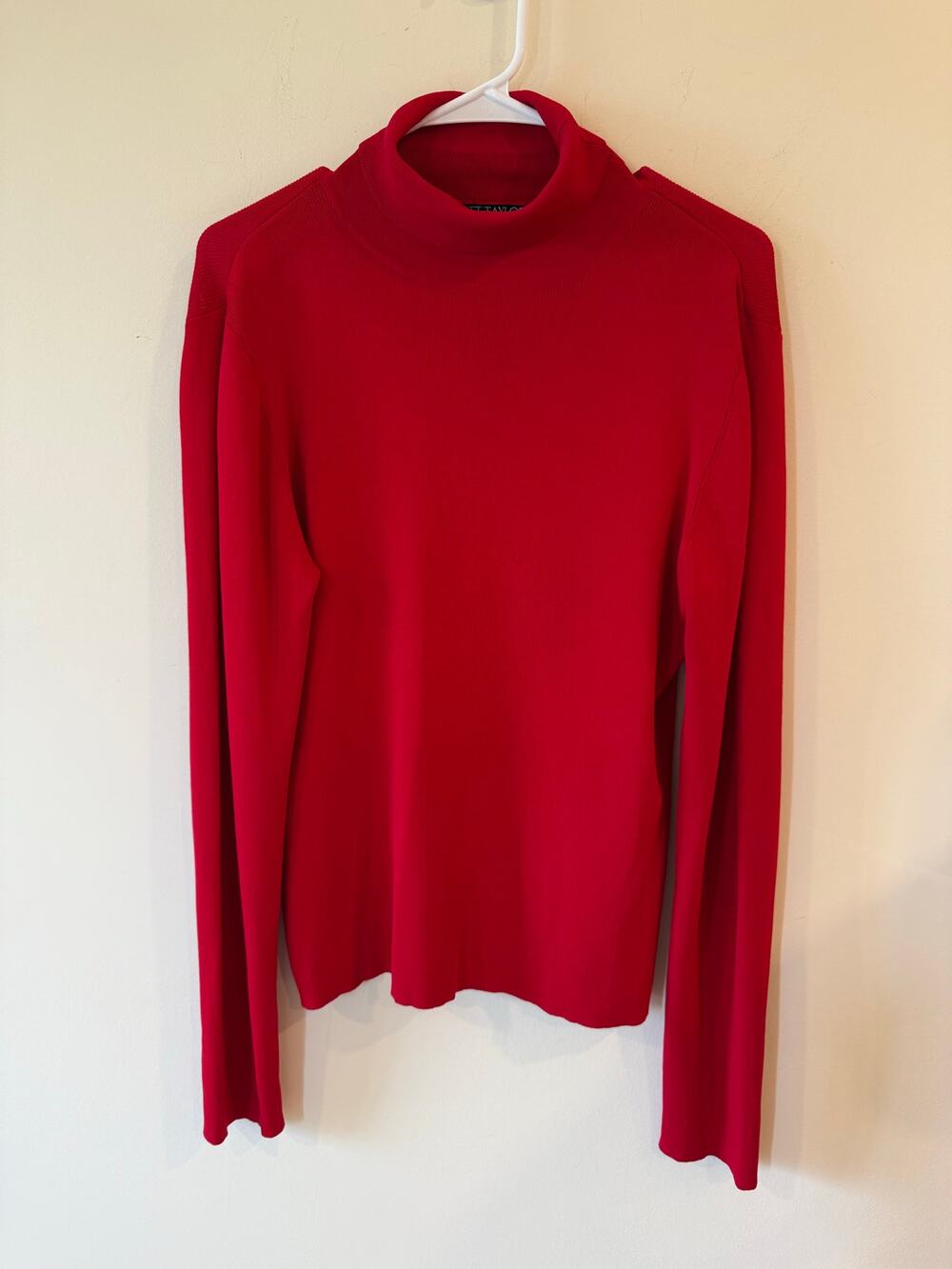 Scott Taylor Stretch Long Sleeve Cherry Red Turtleneck women’s Sweater Large